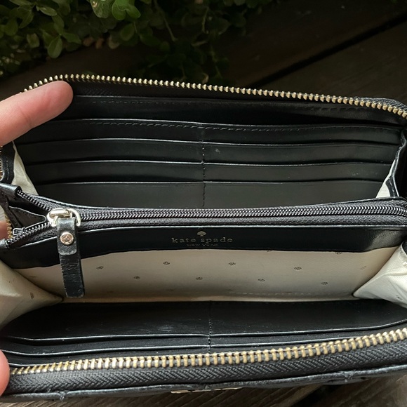 GUC- Kate Spade Gold Coast Nisha Quilted Black Leather Zip Around Wallet - Picture 8 of 13